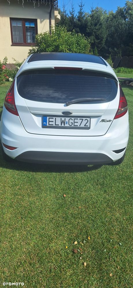 Ford Fiesta 1.4 TDCi Ambiente - 8