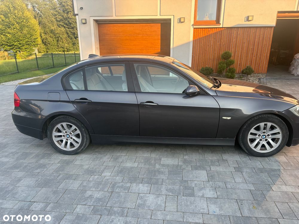 BMW Seria 3 318d - 5