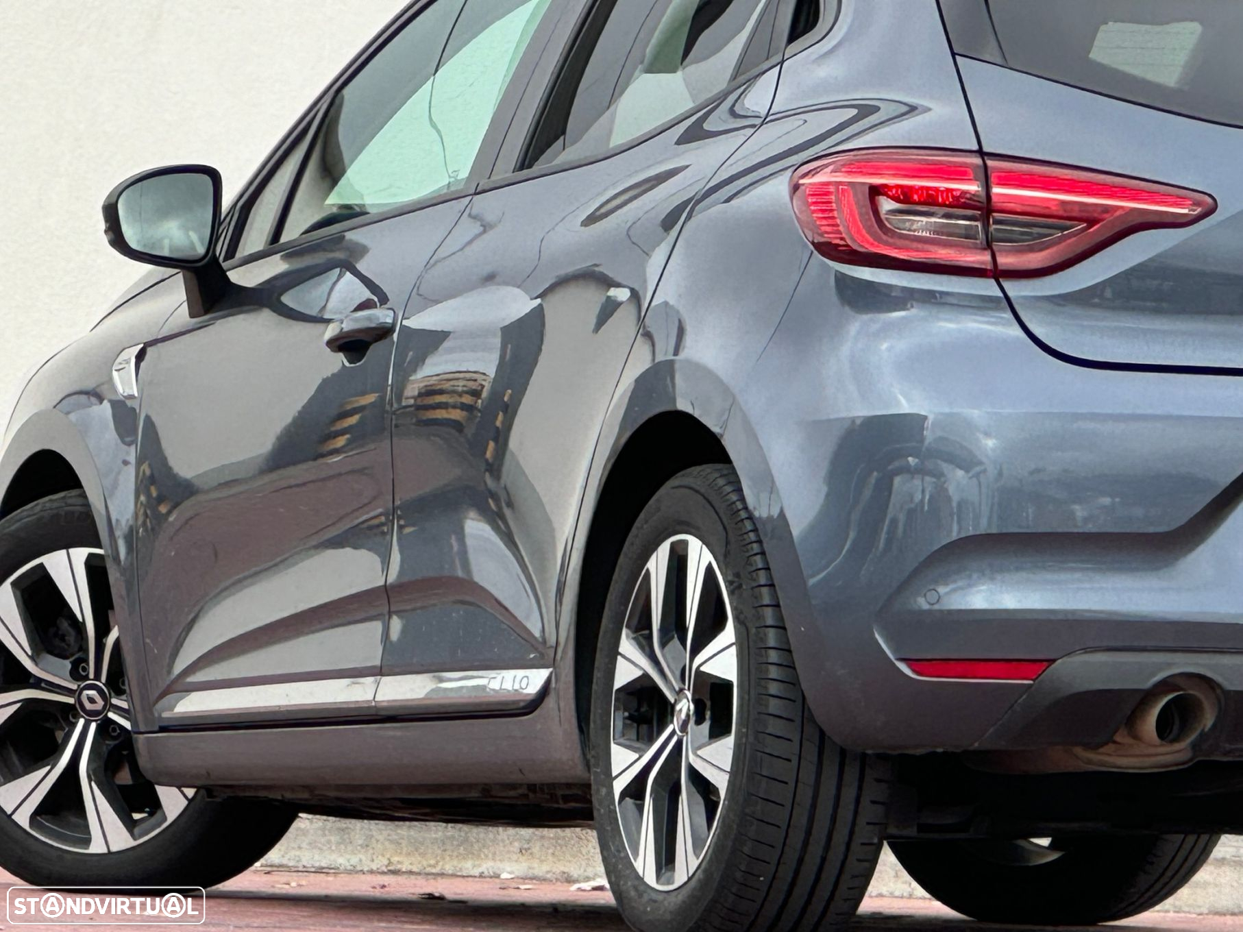 Renault Clio 1.0 TCe Limited Bi-Fuel - 41