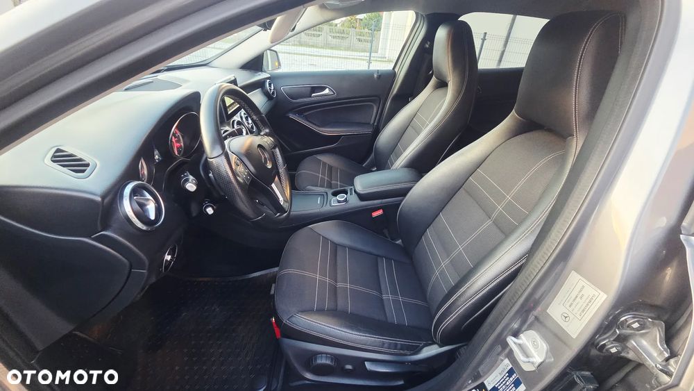 Mercedes-Benz GLA 250 4-Matic - 11