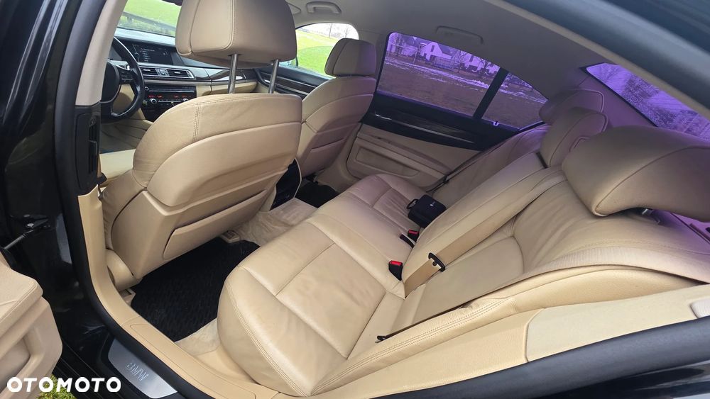 BMW Seria 7 730d - 8