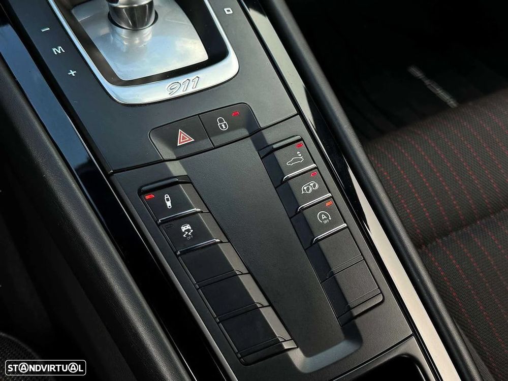 Porsche 911 Série F - 16