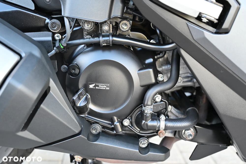 Honda ADV350 - 16
