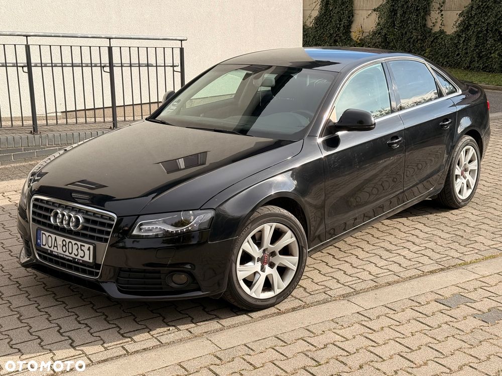 Audi A4 Limousine - 8