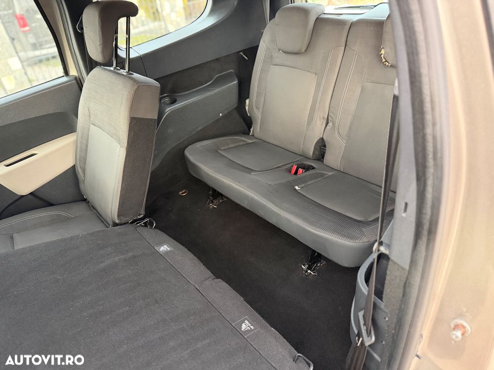 Dacia Lodgy dCi 110 Comfort - 8