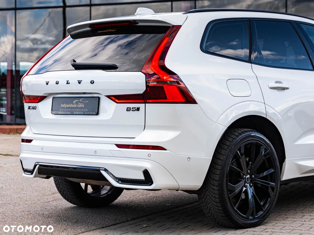 Volvo XC 60 B5 B AWD Plus Dark - 14