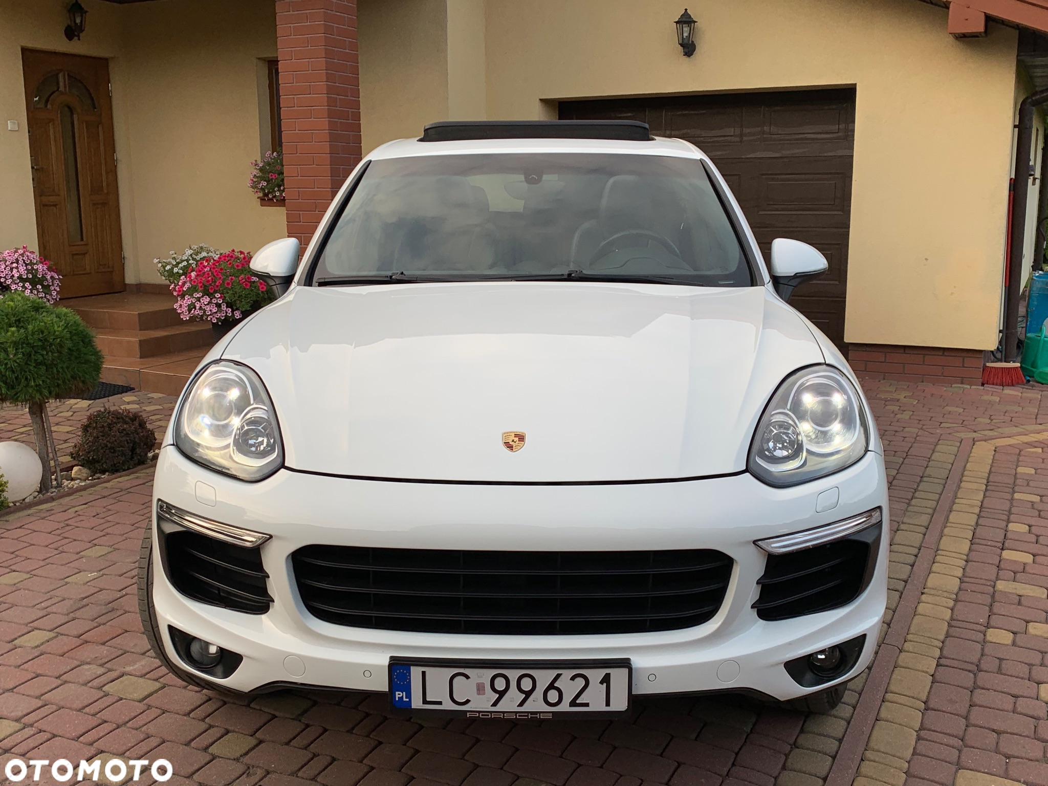 Porsche Cayenne Platinum Edition - 2