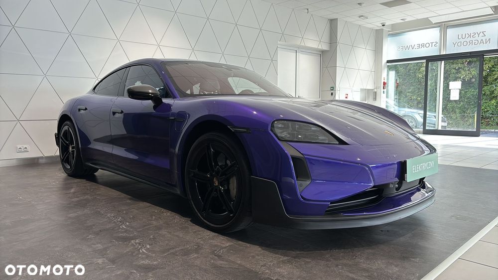 Porsche Taycan 105kWh Turbo S - 8