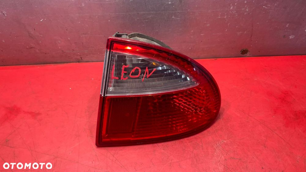 LAMPA PRAWY TYŁ SEAT LEON 1 - 5