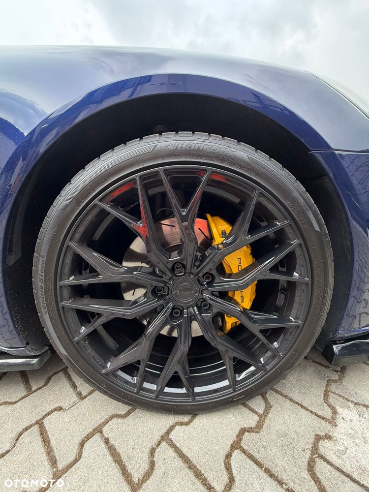 Porsche Panamera 4S - 19