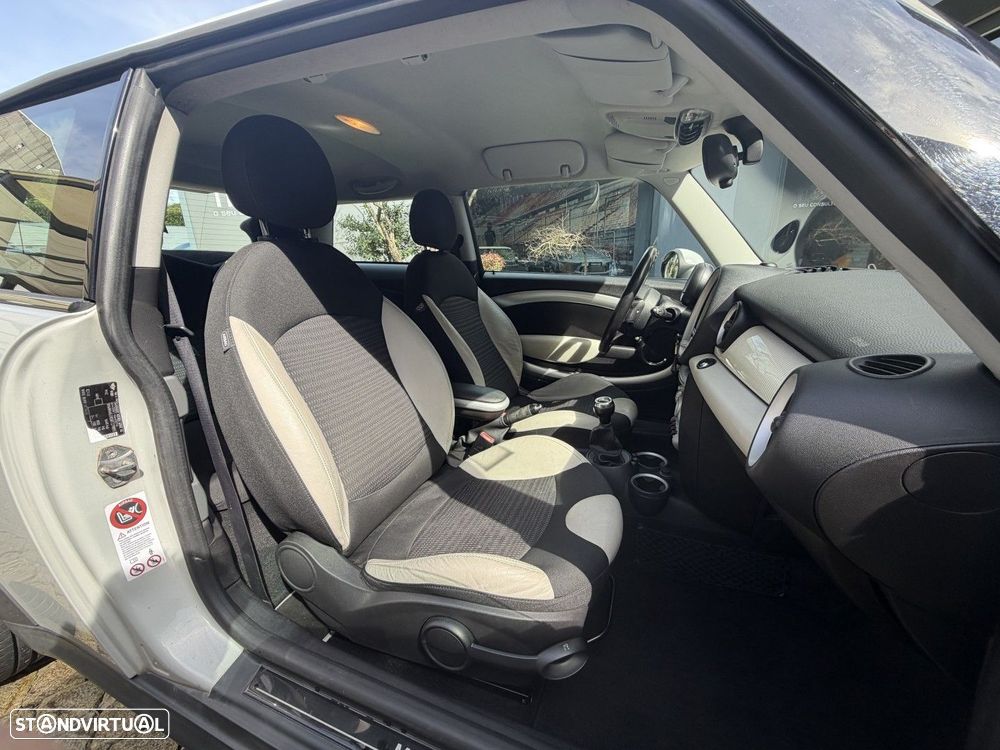 MINI 3 Portas Cooper D 50 Camden - 11