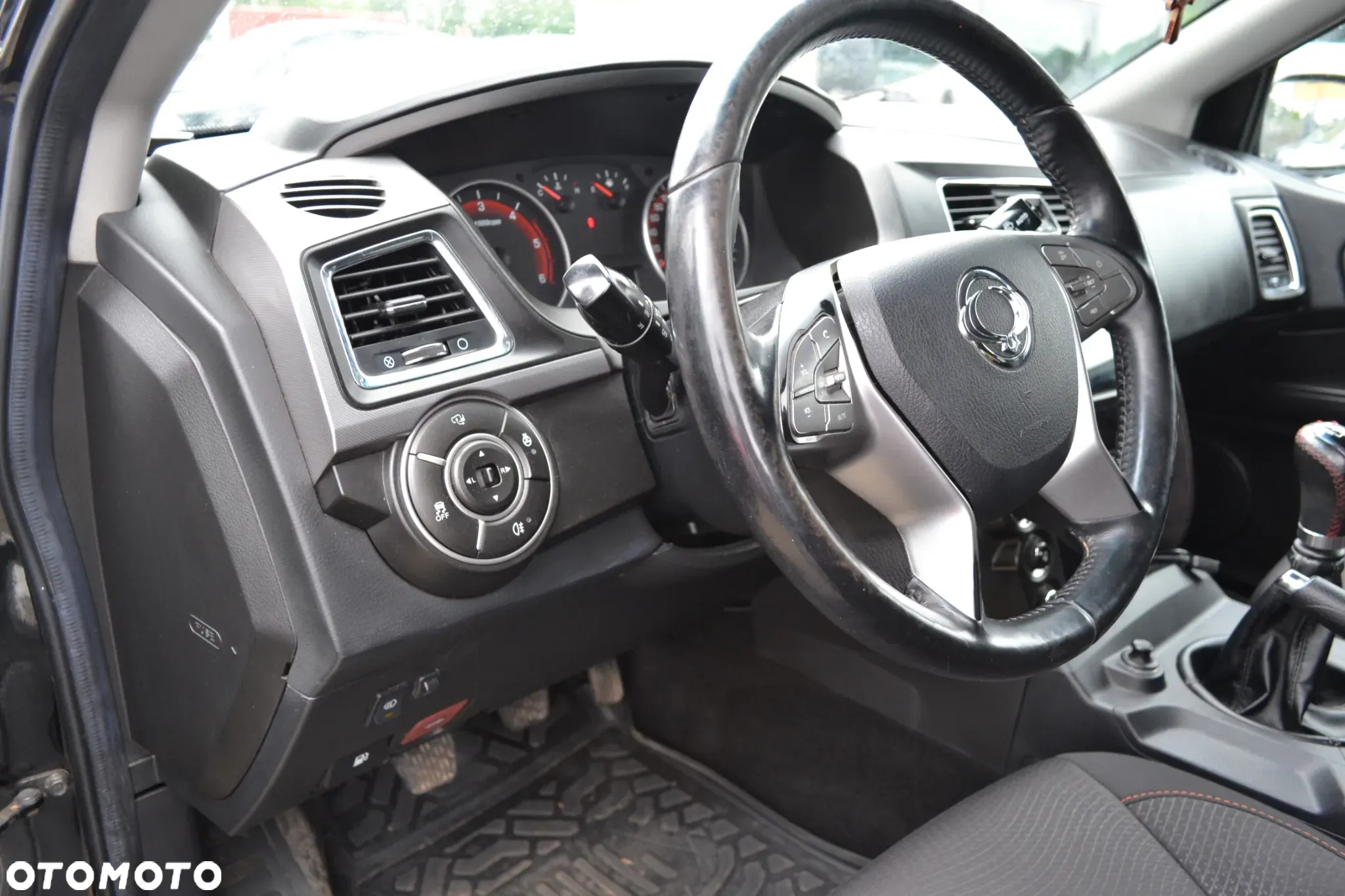 SsangYong/KGM Actyon Sports 4WD Crystal - 11