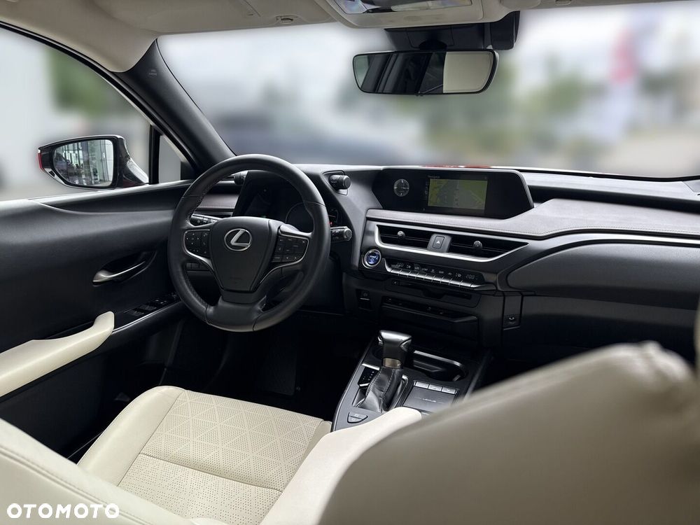 Lexus UX - 23