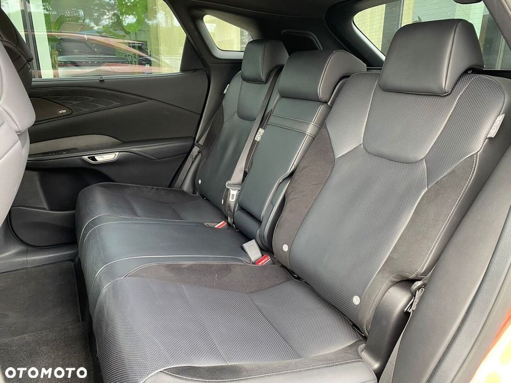 Lexus RX - 7