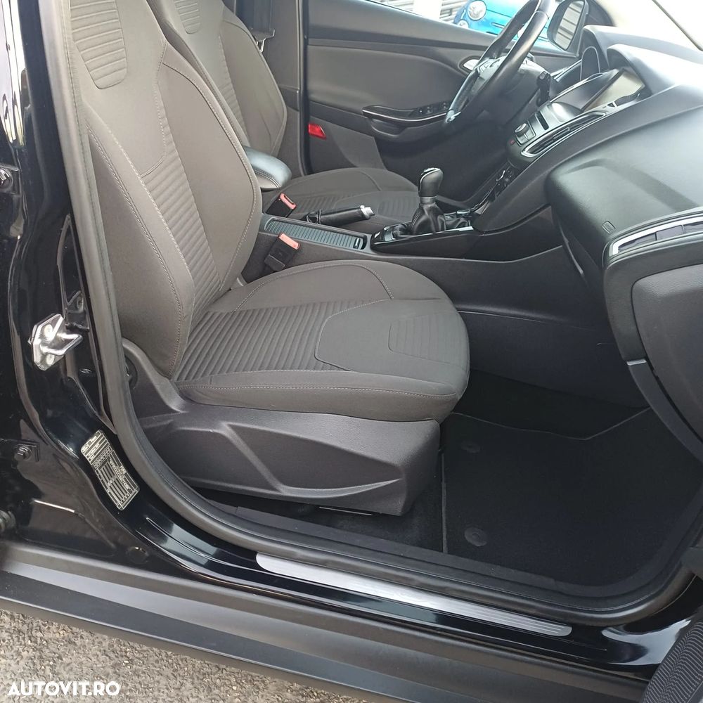 Ford Focus 1.0 EcoBoost Start Stop Titanium - 19