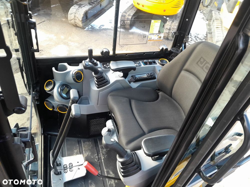 JCB 26C-1 25Z-1 8026 - 23