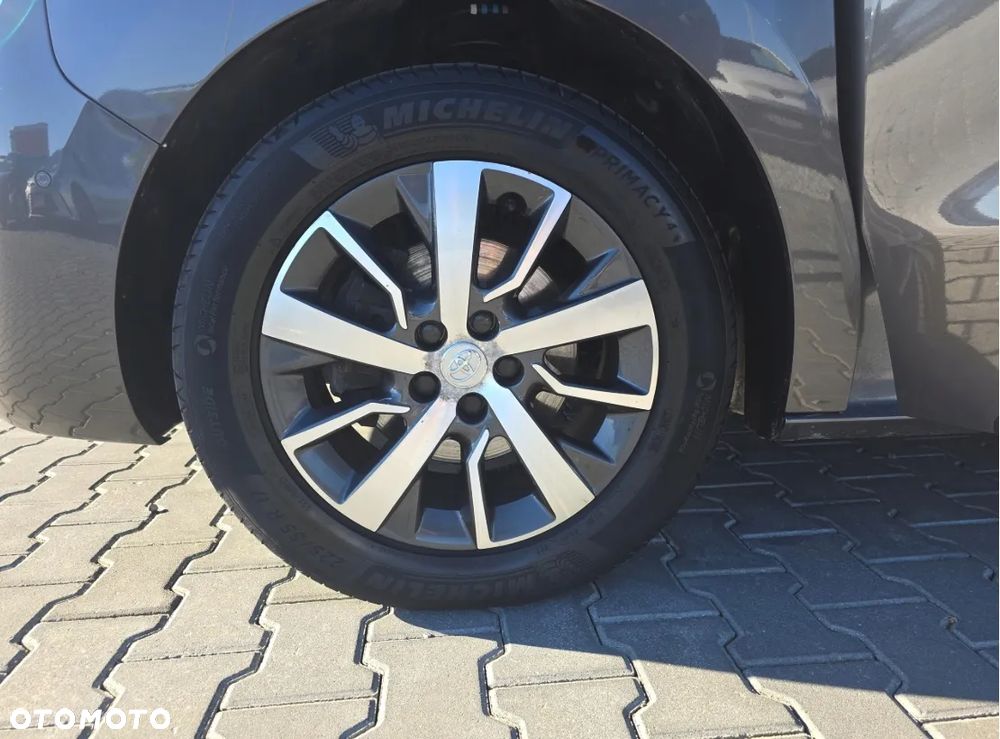 Toyota ProAce Kombi 2.0 D-4D Long 2,8t - 8