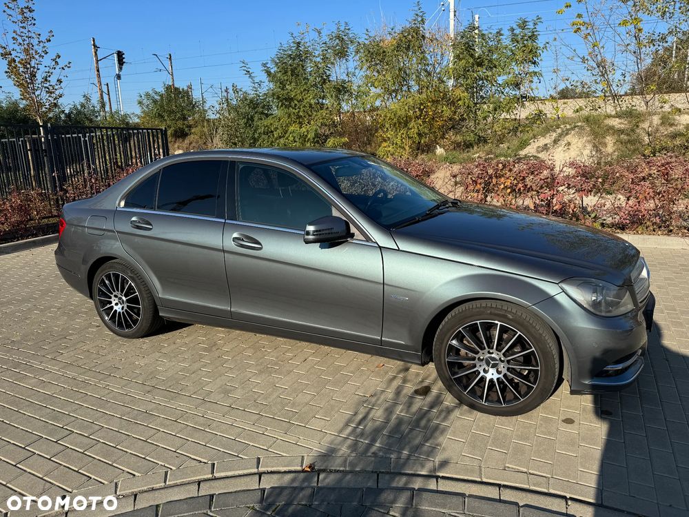 Mercedes-Benz Klasa C 180 BlueEFFICIENCY 7G-TRONIC Avantgarde - 6