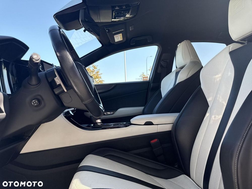 Lexus NX - 11