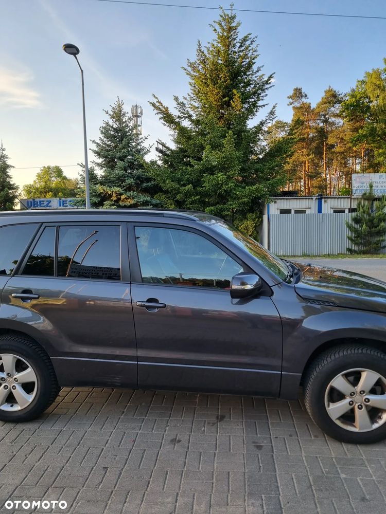 Suzuki Grand Vitara 2.4 De Luxe - 4