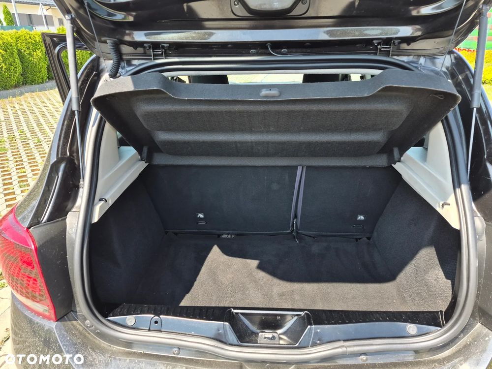 Dacia Sandero Stepway dCi 90 (S&S) Essential - 12