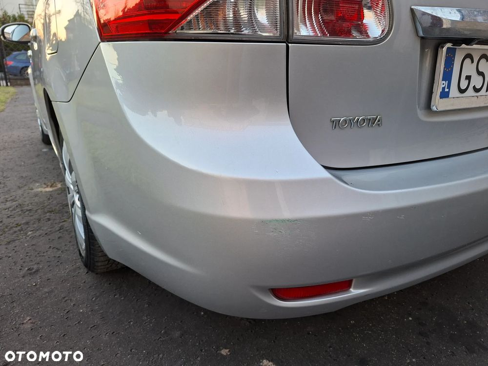 Toyota Avensis 1.8 Edition - 13