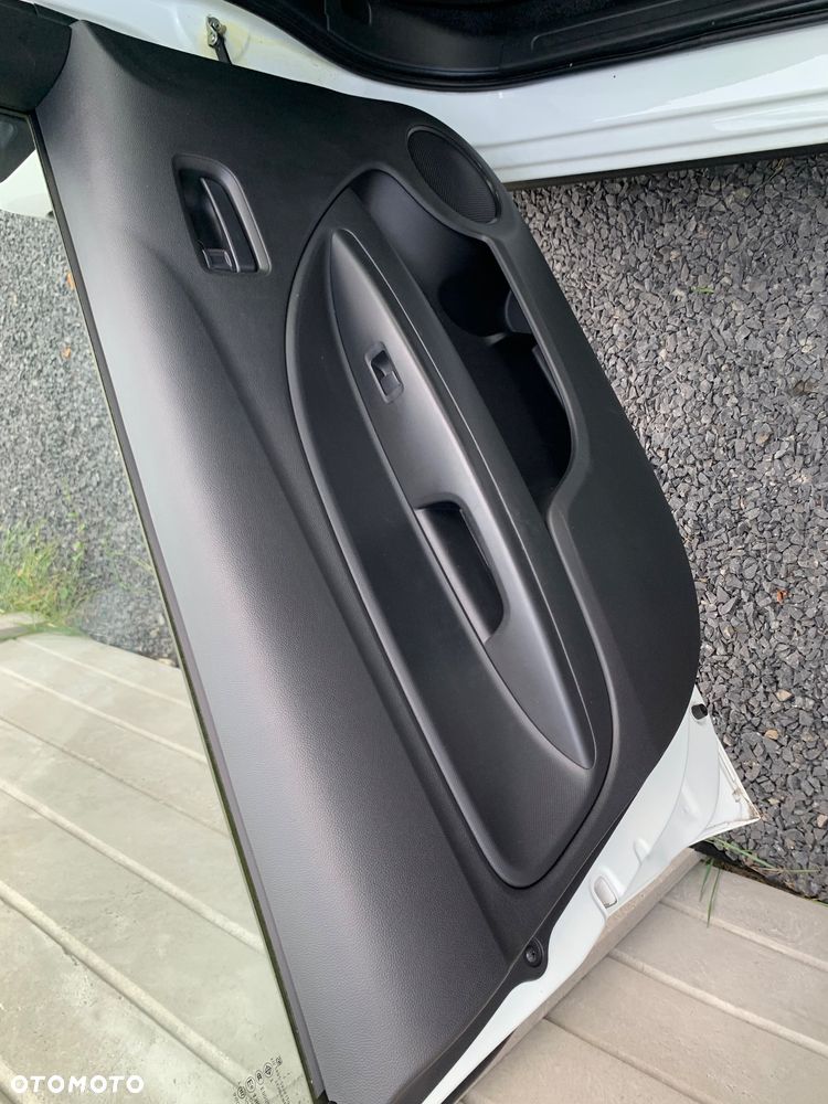 Mitsubishi Space Star - 9