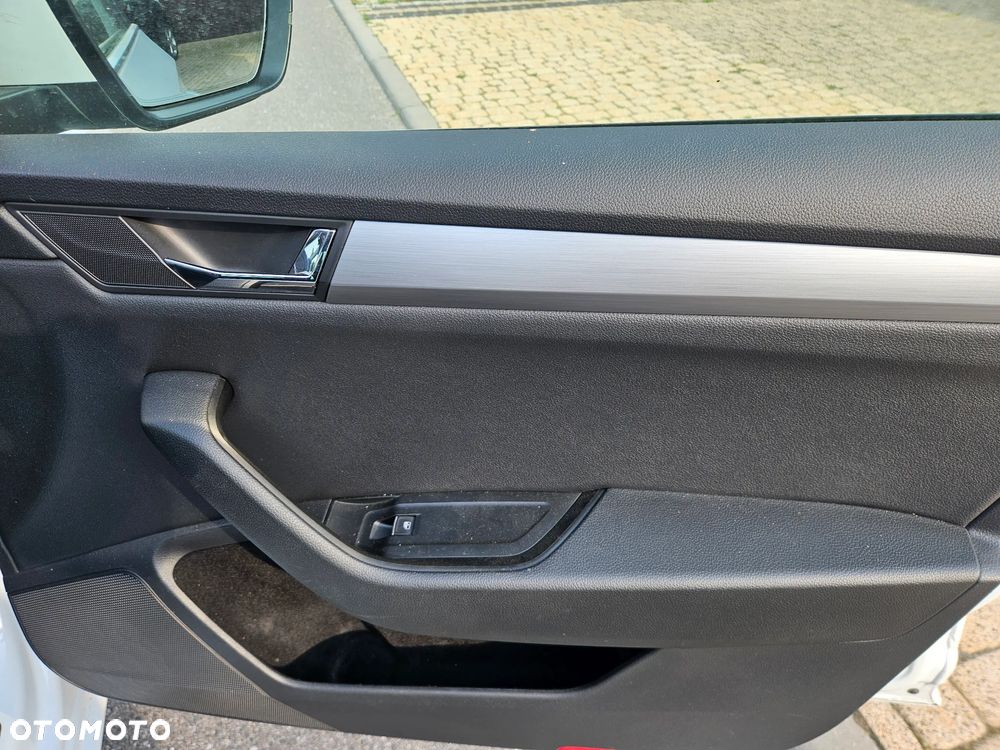 Skoda Superb 2.0 TDI DSG Sportline - 14