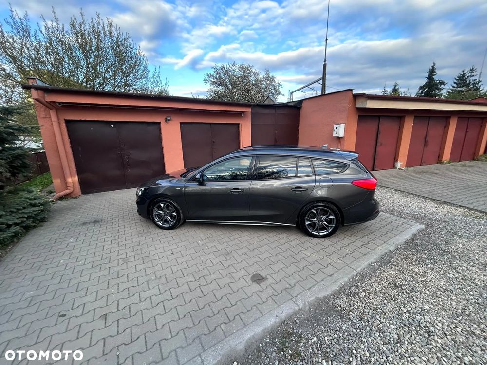 Ford Focus 1.5 EcoBlue Start-Stopp-System ST-LINE - 18