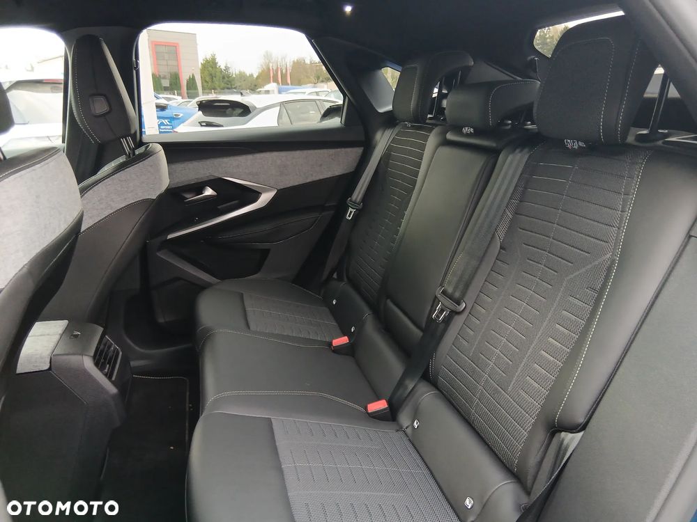 Peugeot 3008 1.2 PureTech mHEV GT E-DCS6 - 8