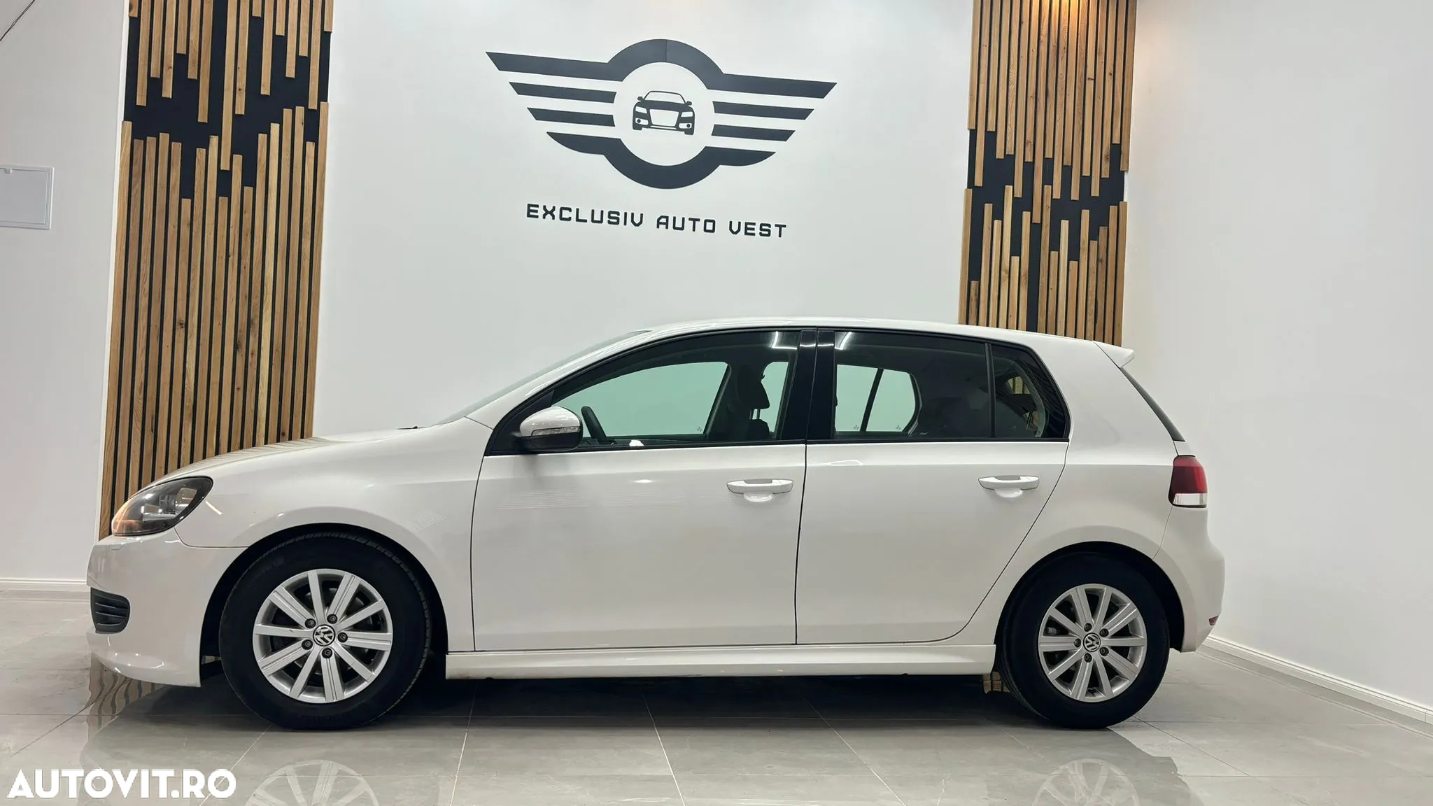 Volkswagen Golf 1.6 TDI DPF BlueMotion - 9