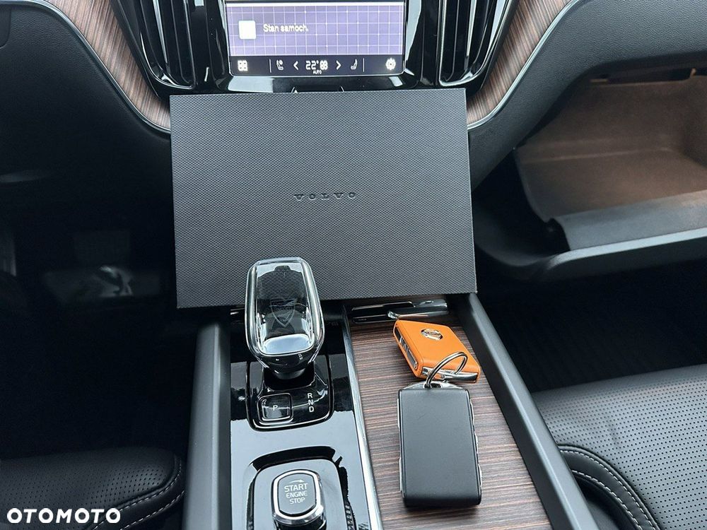 Volvo XC 60 B4 D Ultimate Dark - 21