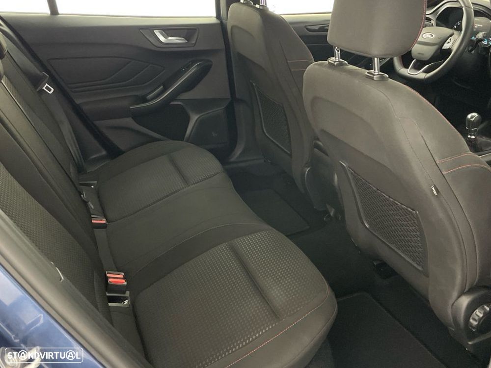 Ford Focus 1.0 EcoBoost MHEV ST-Line - 23