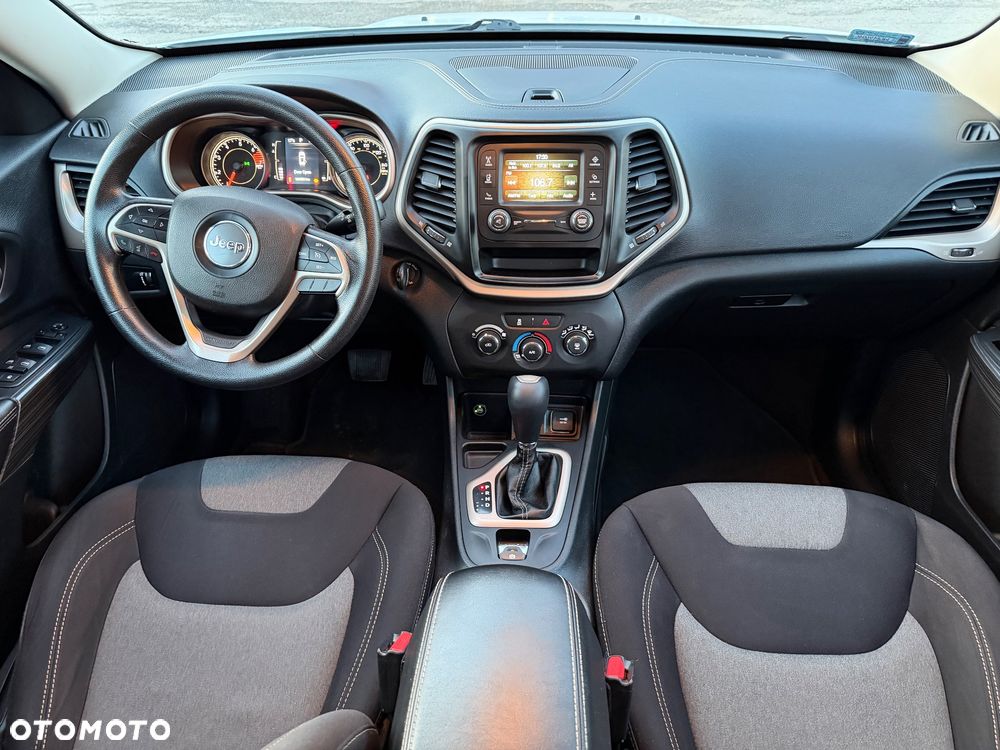 Jeep Cherokee - 7