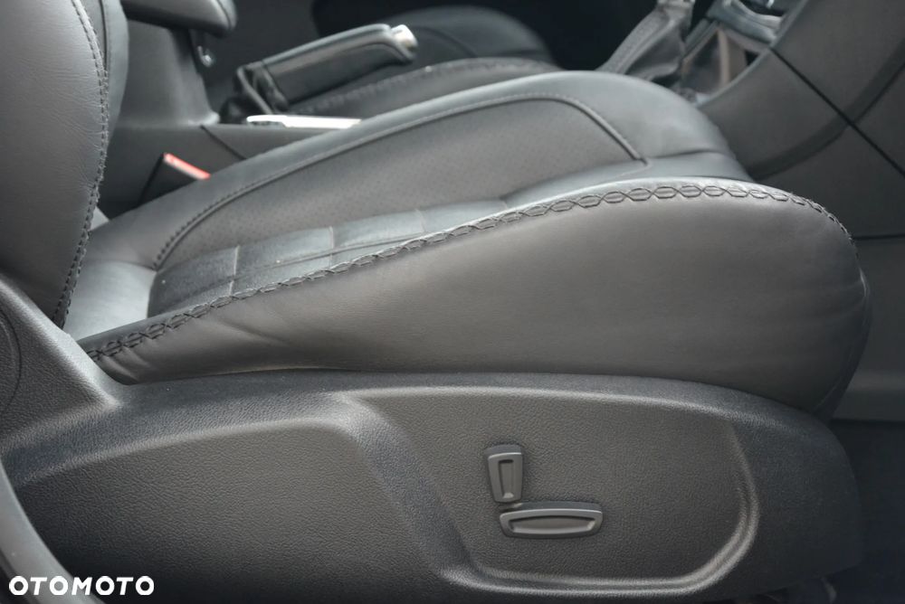 Ford Mondeo - 35