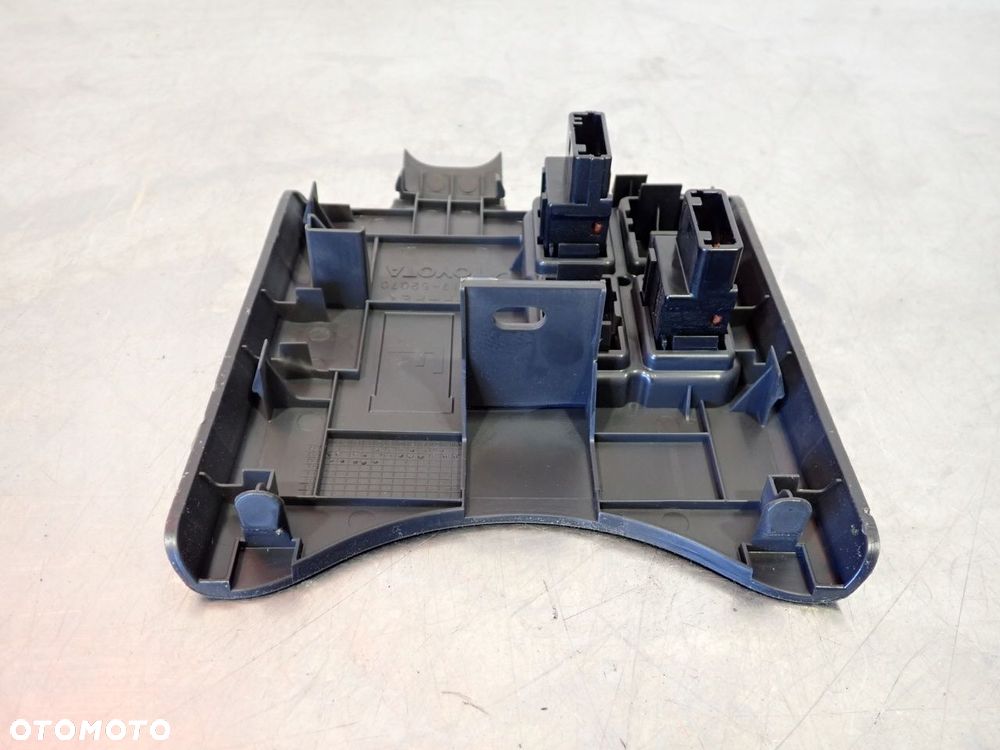 PANEL PRZEŁĄCZNIKÓW TOYOTA URBAN CRUISER 58917-52070 - 3