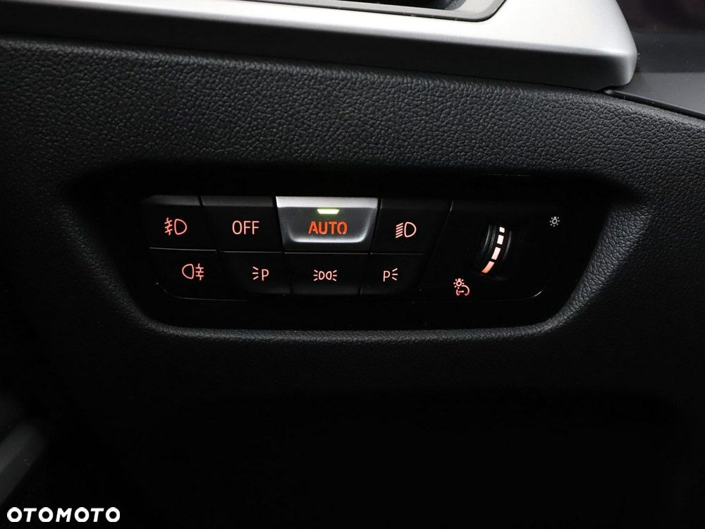 BMW Seria 3 320d xDrive MHEV Advantage - 35