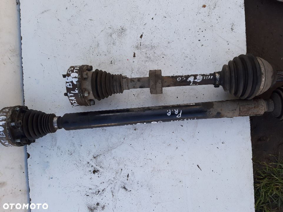 PÓŁOŚ PRZEGUB LEWA PRAWA VW PASSAT B6 1.9 TDI, 1.6 FSI