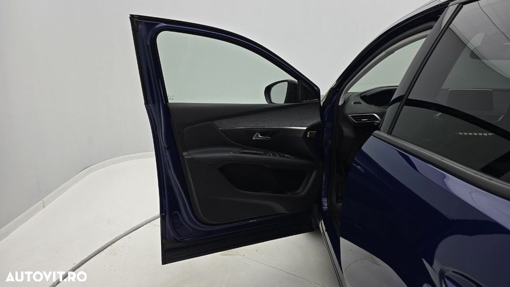 Peugeot 3008 1.6 PureTech Turbo S&S EAT8 Allure - 10