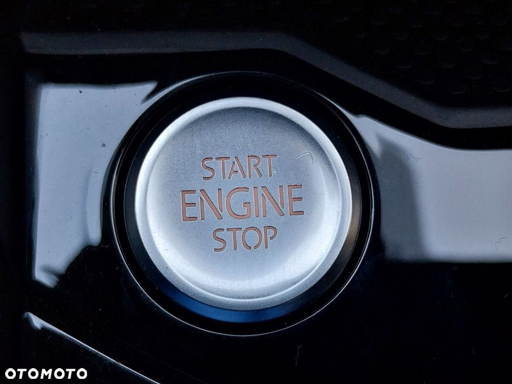 Volkswagen T-Roc - 31