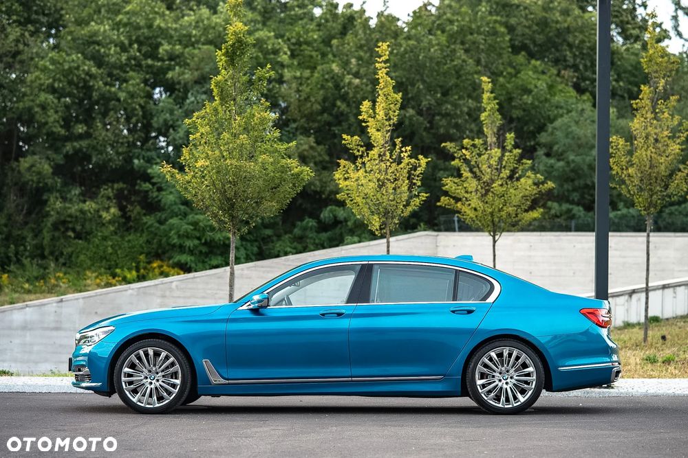 BMW Seria 7 750Li - 4