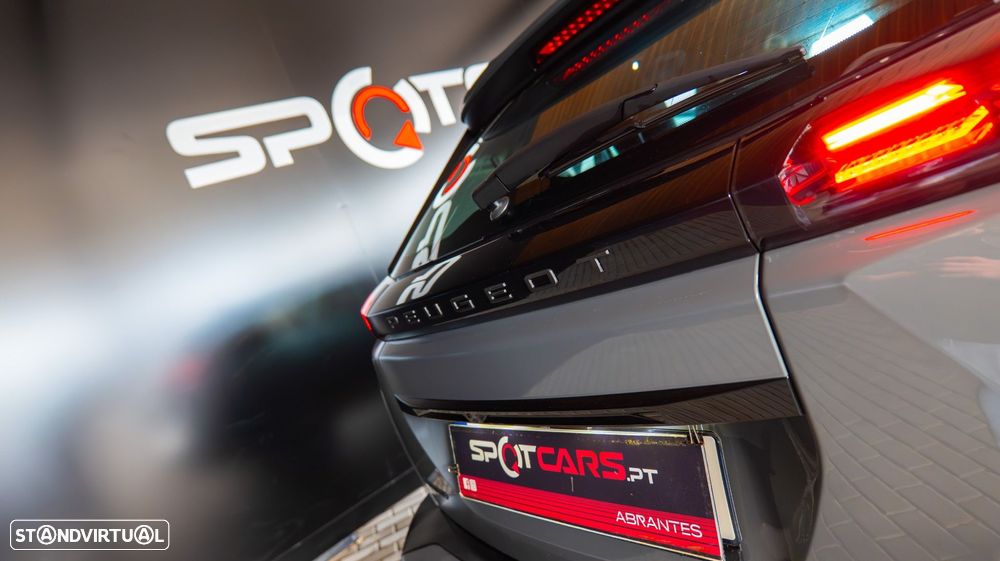 Peugeot 2008 1.2 PureTech Active Pack - 27