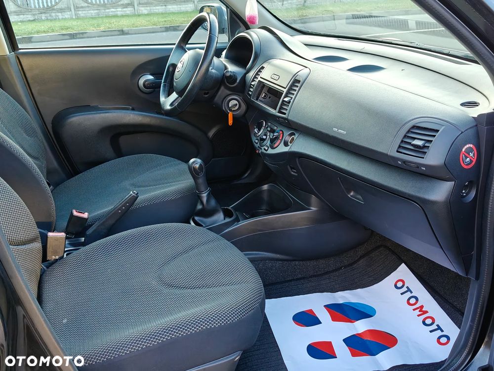 Mitsubishi Colt 1.1 Invite Edition Gold - 18