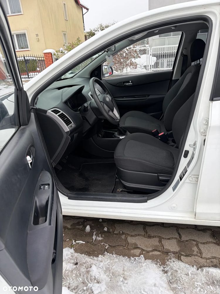 Hyundai i20 1.2 Classic - 23