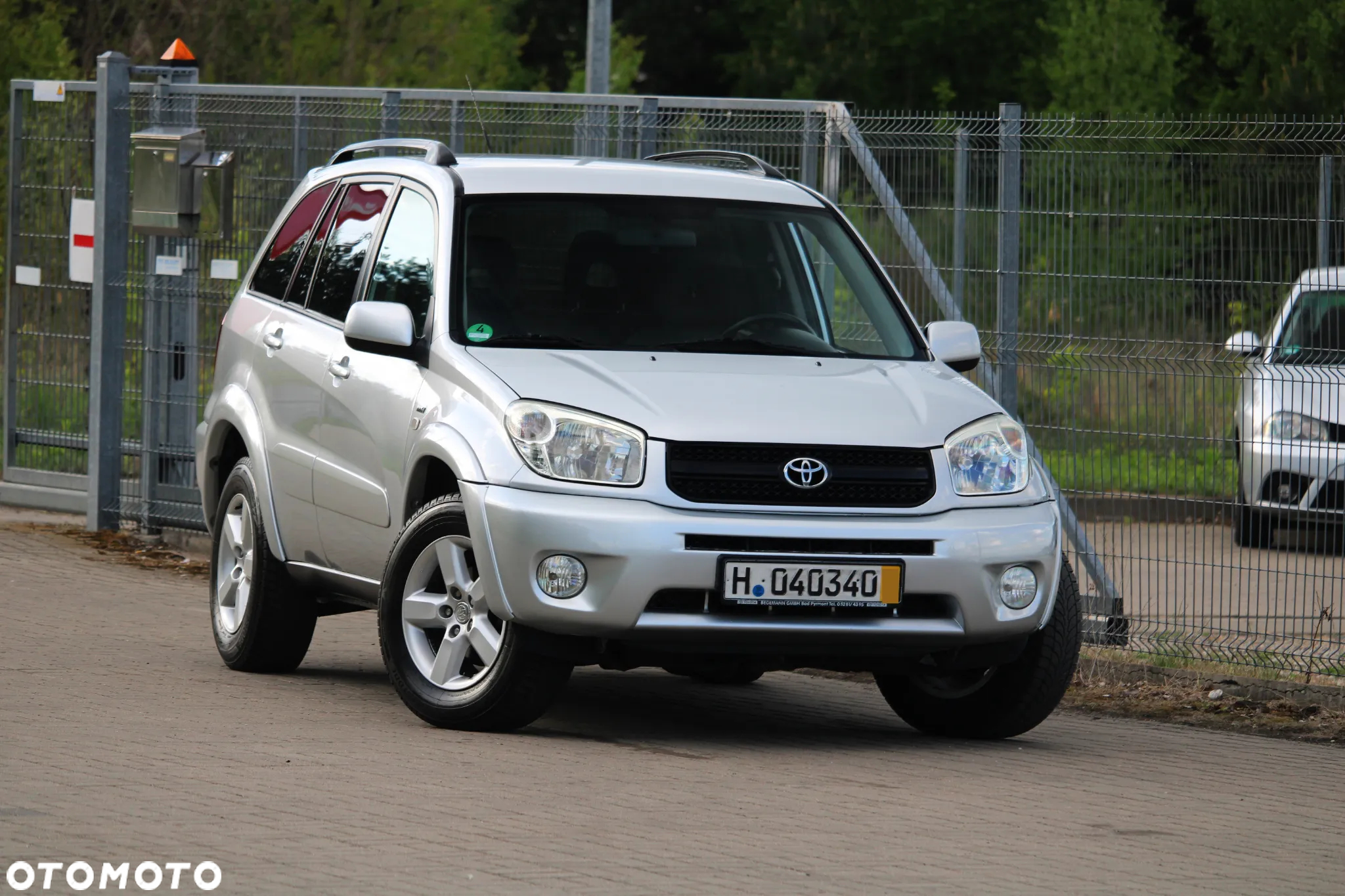 Toyota RAV4 - 5