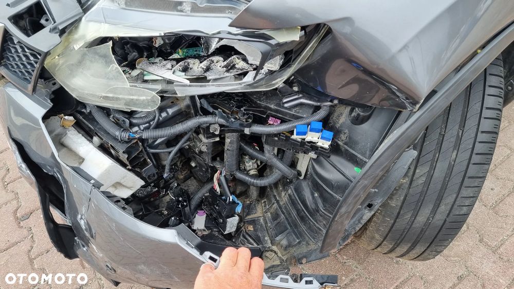 Nissan X-Trail 1.6 DCi N-Connecta 2WD 7os - 38