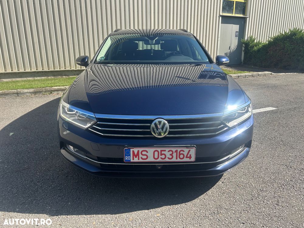 Volkswagen Passat 2.0 TDI DSG Comfortline - 23