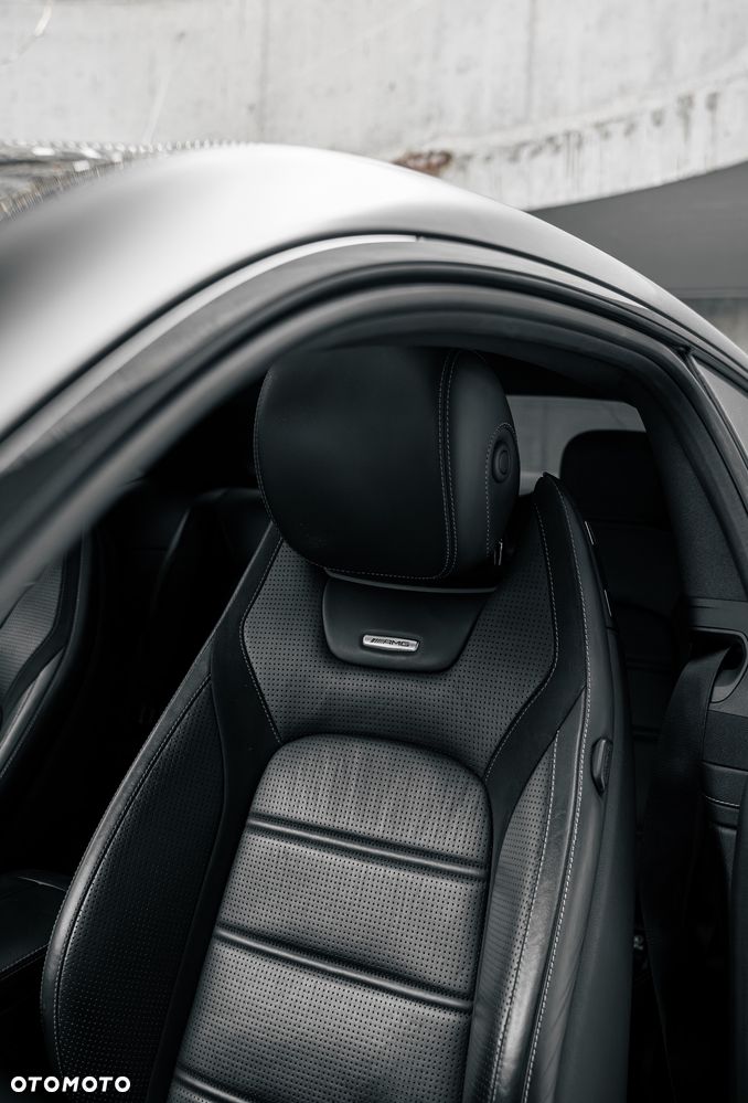 Mercedes-Benz Klasa C 63 AMG 9G-TRONIC - 29