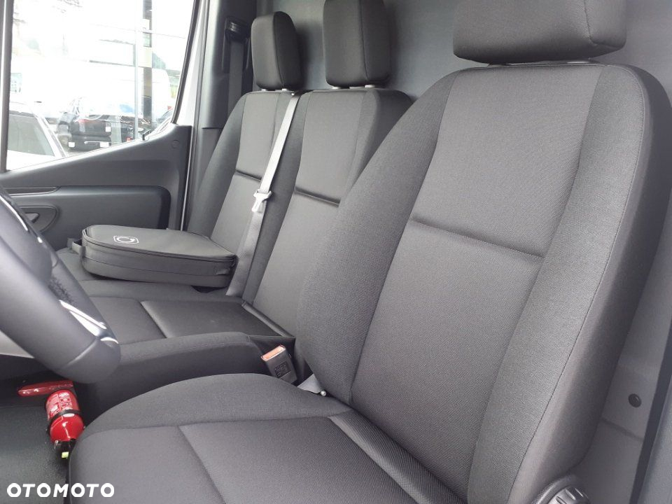 Mercedes-Benz eSprinter - 6