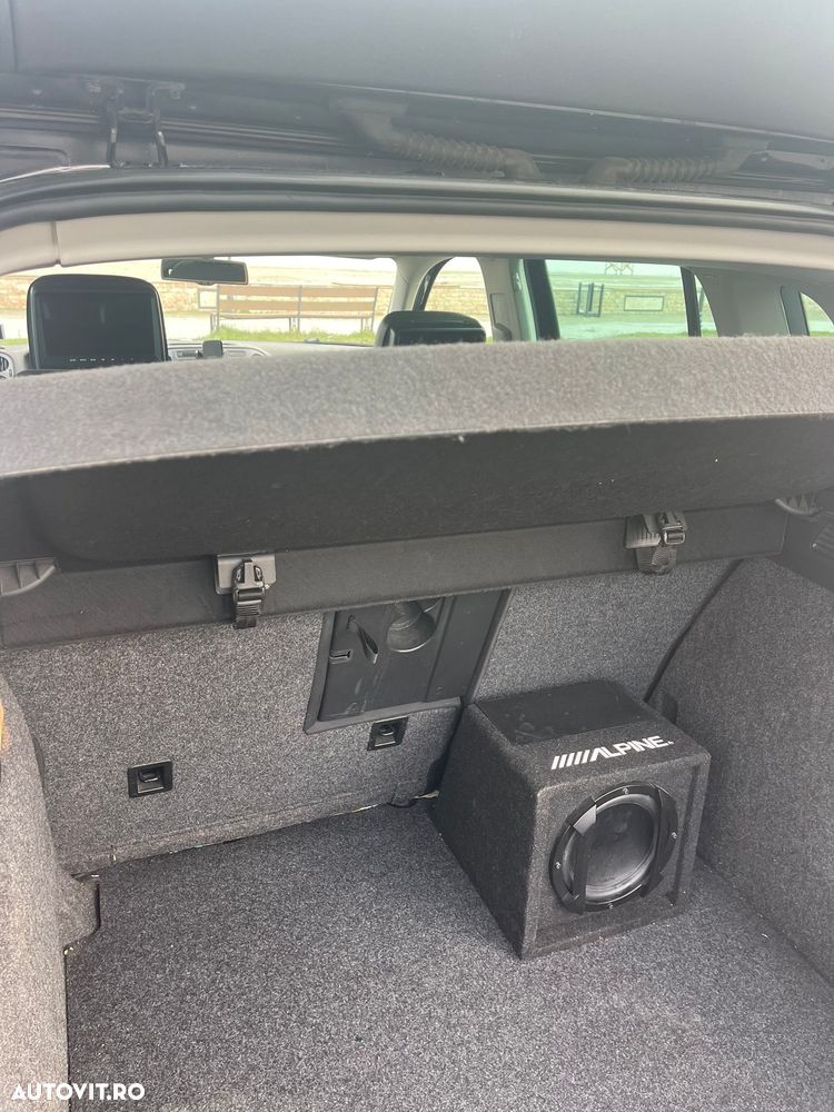 Volkswagen Tiguan 2.0 TDI 4Motion DSG Sport & Style - 11